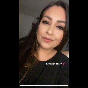 Meet your Posher, Karina